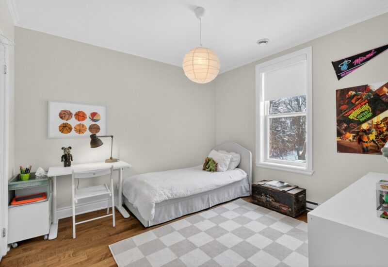 143 Av. Strathearn N.  Montréal-Ouest (Montréal)