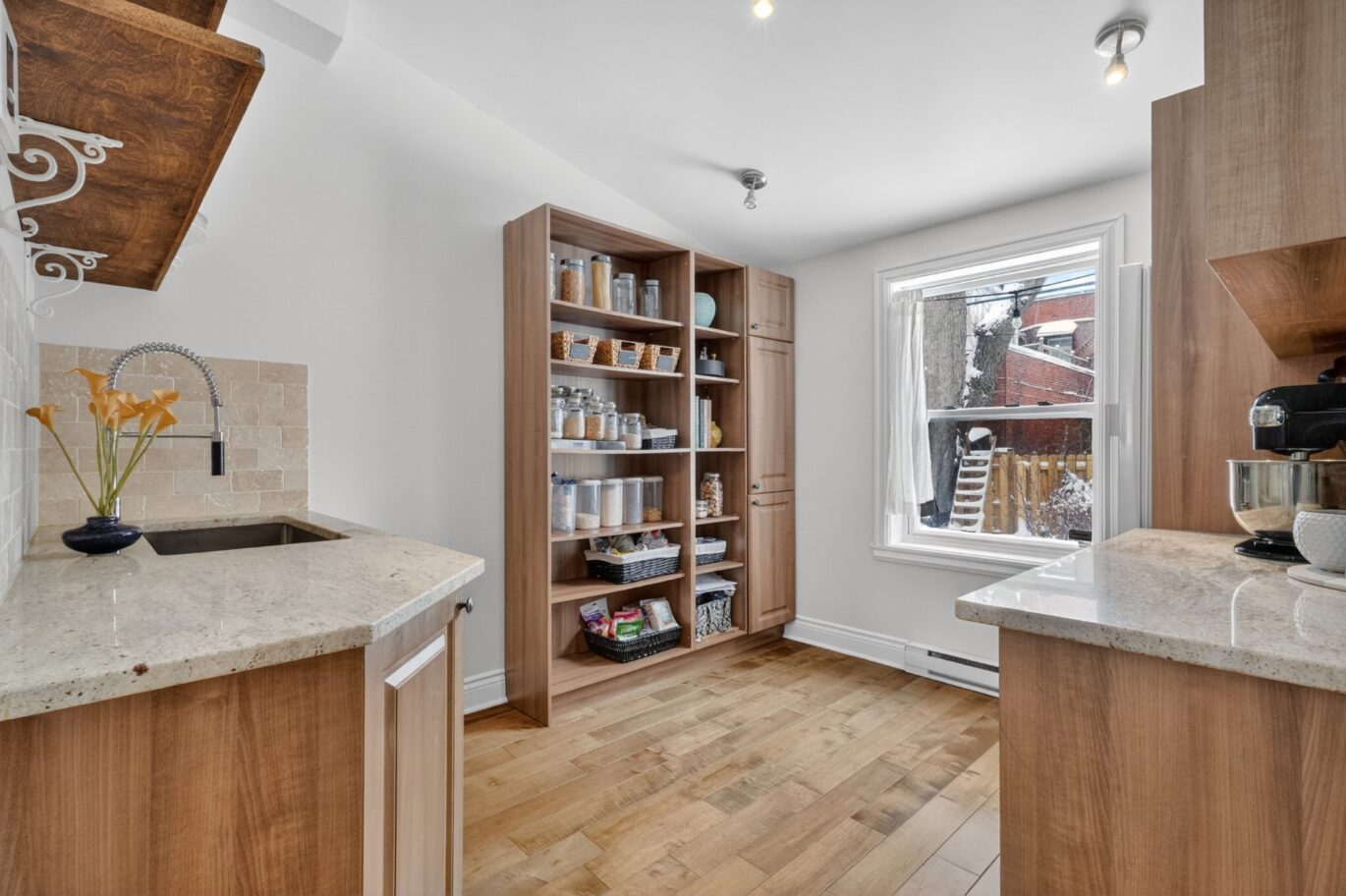 143 Av. Strathearn N.  Montréal-Ouest (Montréal)