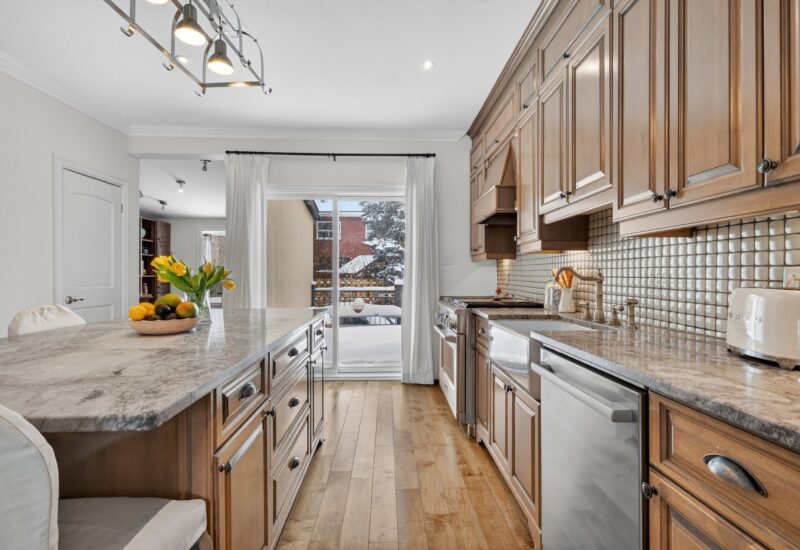 143 Av. Strathearn N.  Montréal-Ouest (Montréal)