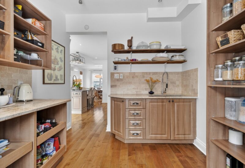 143 Av. Strathearn N.  Montréal-Ouest (Montréal)