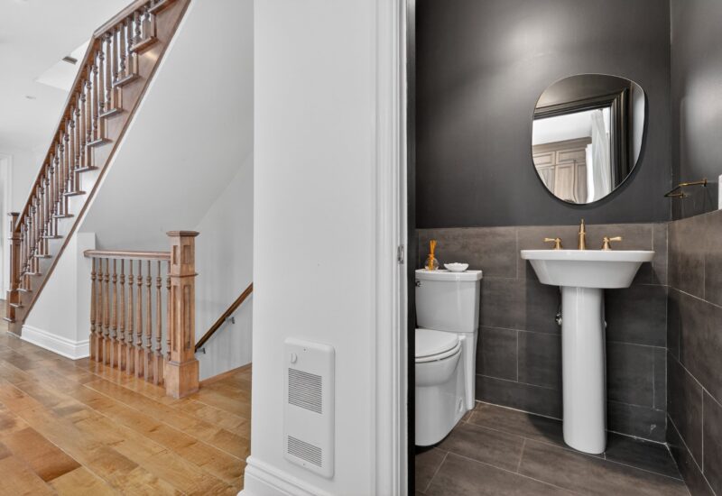 143 Av. Strathearn N.  Montréal-Ouest (Montréal)