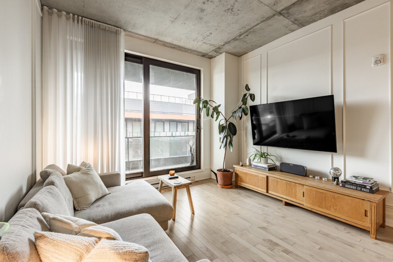 42 Rue du Square-Sir-George-Étienne-Cartier #603  Montréal (Le Sud-Ouest) (Montréal)