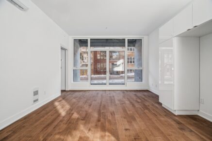 285 Av. Laurier E. #101  Montréal (Le Plateau-Mont-Royal) (Montréal)