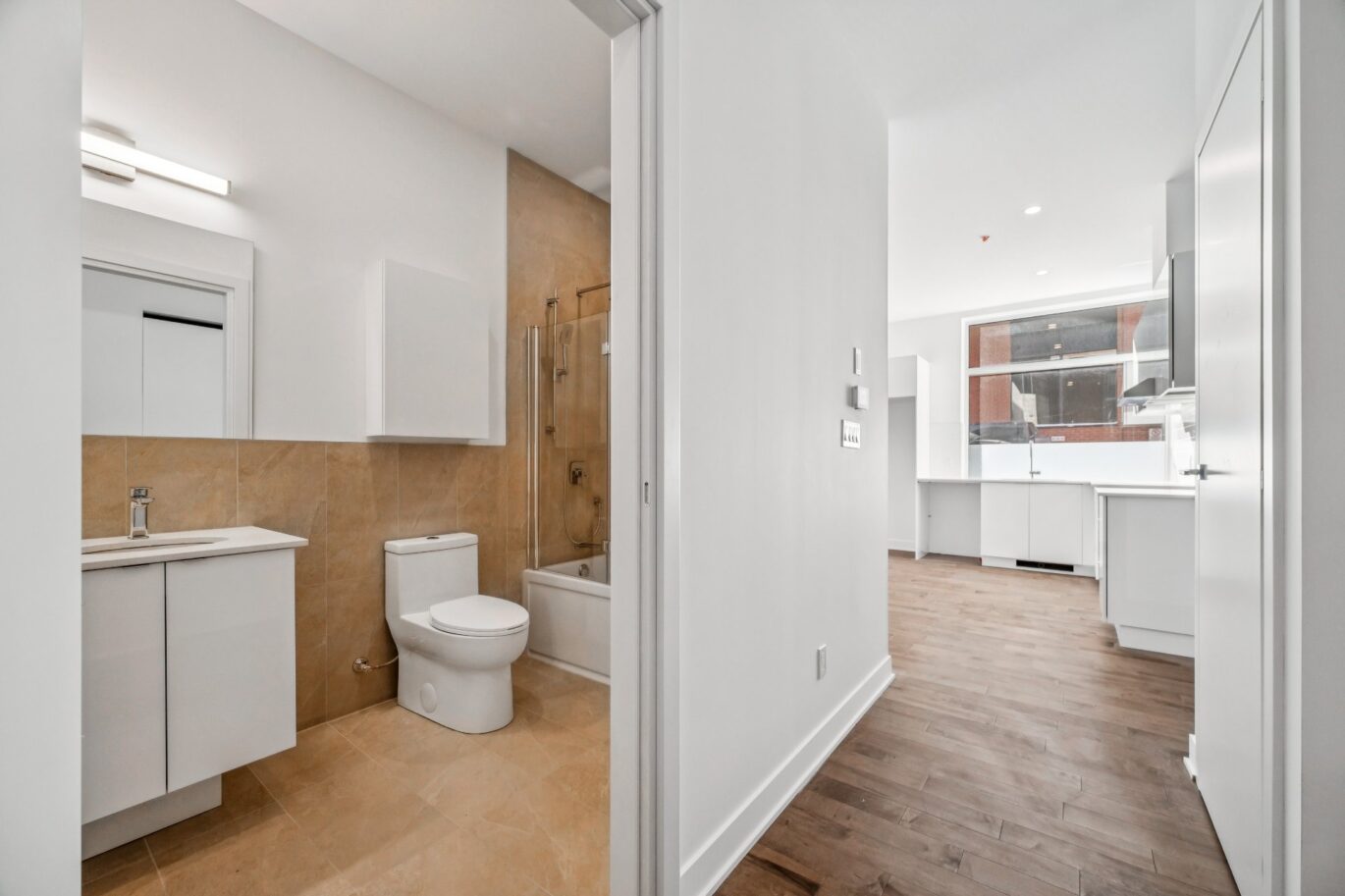 285 Av. Laurier E. #101  Montréal (Le Plateau-Mont-Royal) (Montréal)