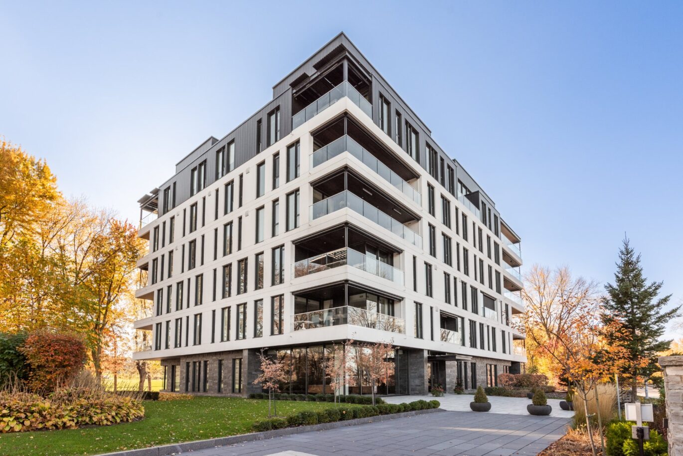 1000 Rue les Érables #305  Laval (Laval-sur-le-Lac) (Laval)