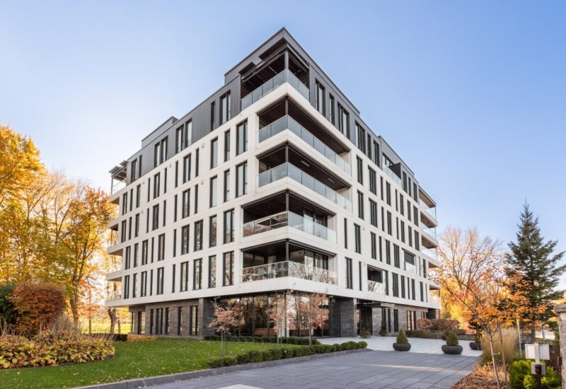 1000 Rue les Érables #305  Laval (Laval-sur-le-Lac) (Laval)