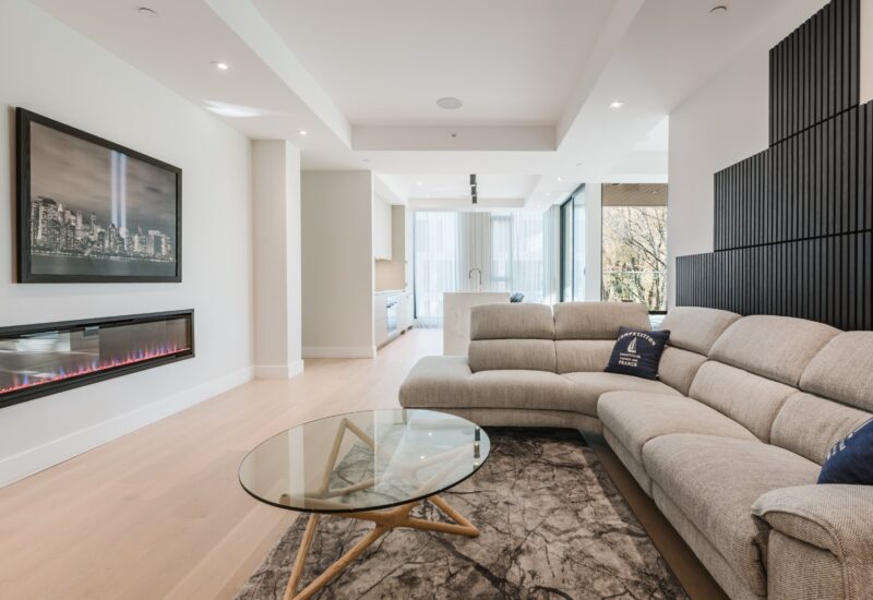 1000 Rue les Érables #305  Laval (Laval-sur-le-Lac) (Laval)