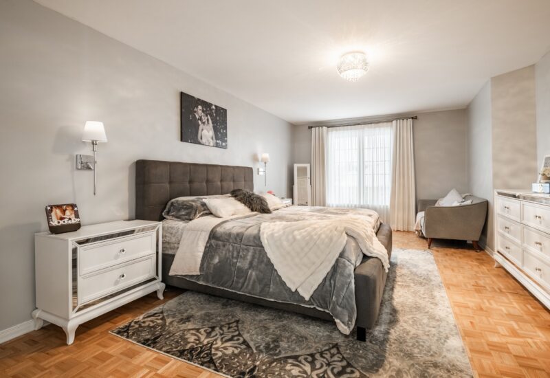 19 Rue des Souverains  Blainville (Laurentides)