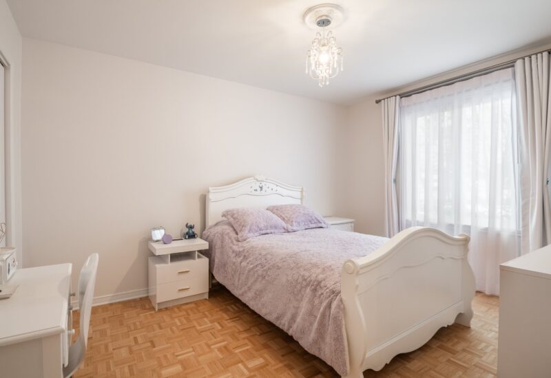 19 Rue des Souverains  Blainville (Laurentides)