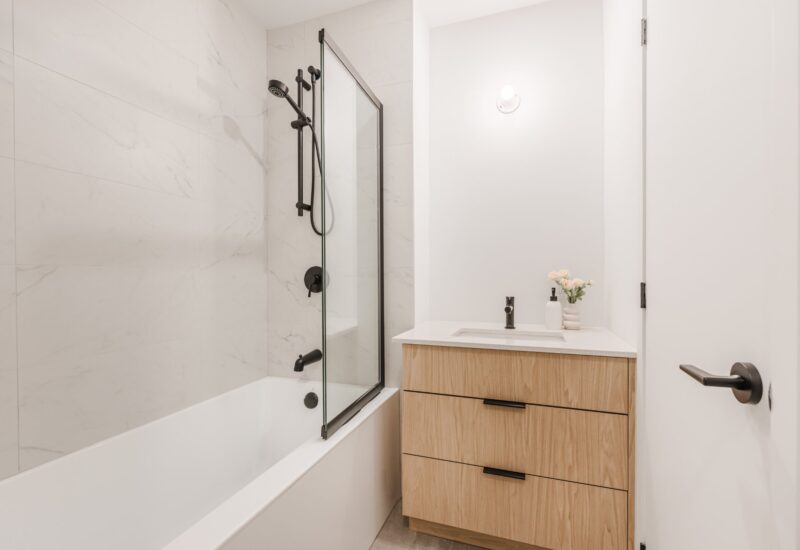 6773 Boul. De La Vérendrye #107  Montréal (Le Sud-Ouest) (Montréal)