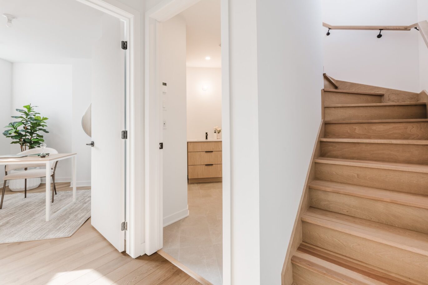 6773 Boul. De La Vérendrye #107  Montréal (Le Sud-Ouest) (Montréal)