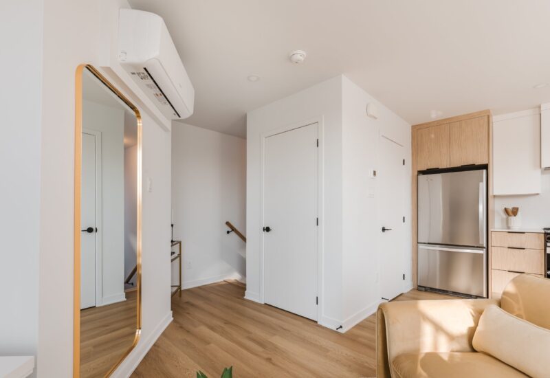 6773 Boul. De La Vérendrye #107  Montréal (Le Sud-Ouest) (Montréal)