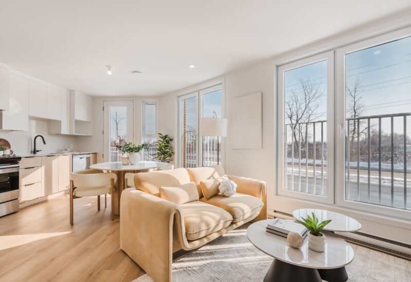 6773 Boul. De La Vérendrye #107  Montréal (Le Sud-Ouest) (Montréal)