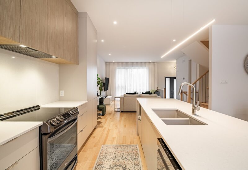 747 Rue Isola-Comtois  Sainte-Julie (Montérégie)