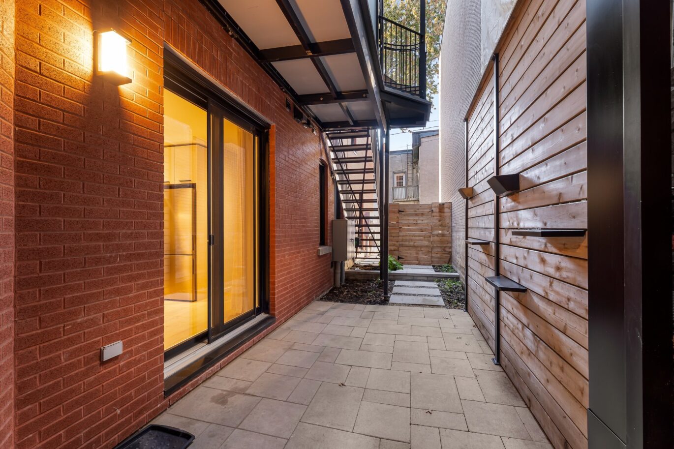 1285 Rue Rachel E.  Montréal (Le Plateau-Mont-Royal) (Montréal)