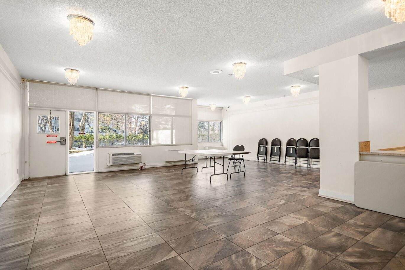 740 Boul. Montpellier #1012  Montréal (Saint-Laurent) (Montréal)