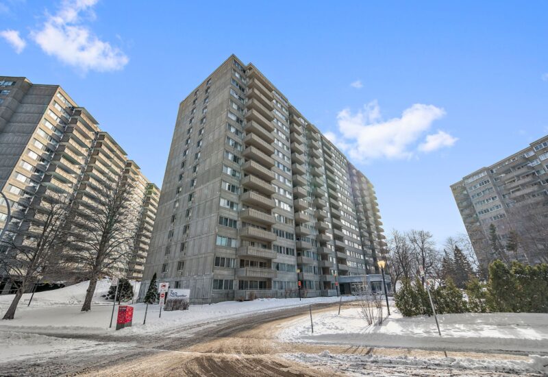 740 Boul. Montpellier #1012  Montréal (Saint-Laurent) (Montréal)