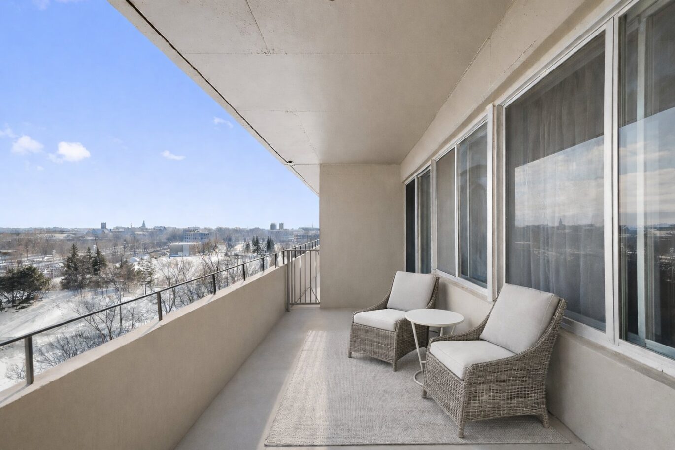 740 Boul. Montpellier #1012  Montréal (Saint-Laurent) (Montréal)