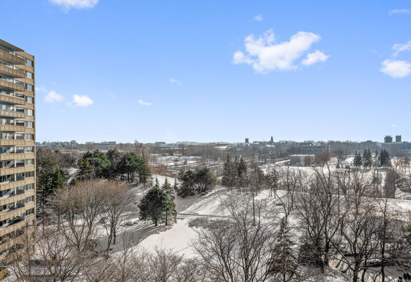 740 Boul. Montpellier #1012  Montréal (Saint-Laurent) (Montréal)