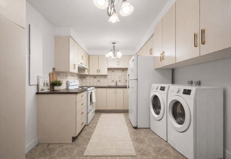 740 Boul. Montpellier #1012  Montréal (Saint-Laurent) (Montréal)