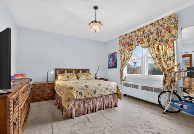 5608 Av. Alpine  Côte-Saint-Luc (Montréal)