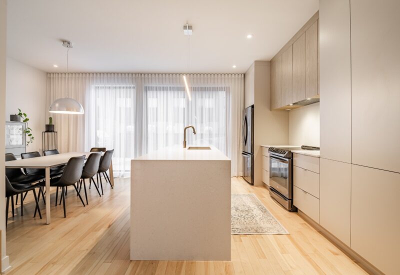 747 Rue Isola-Comtois  Sainte-Julie (Montérégie)