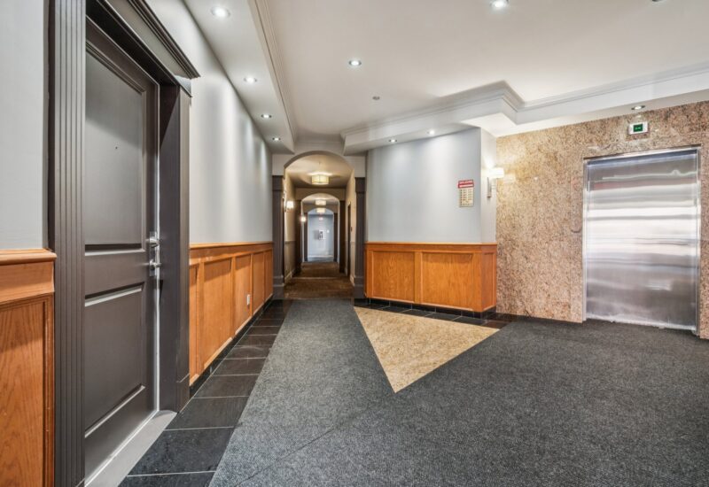 285 Av. Laurier E. #104  Montréal (Le Plateau-Mont-Royal) (Montréal)