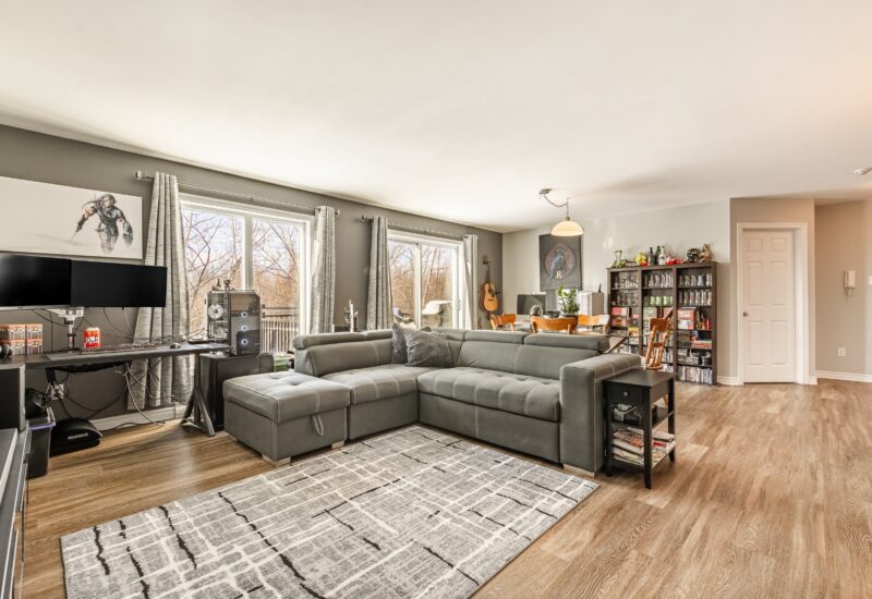 327 Rue Ste-Catherine #402  Saint-Constant (Montérégie)