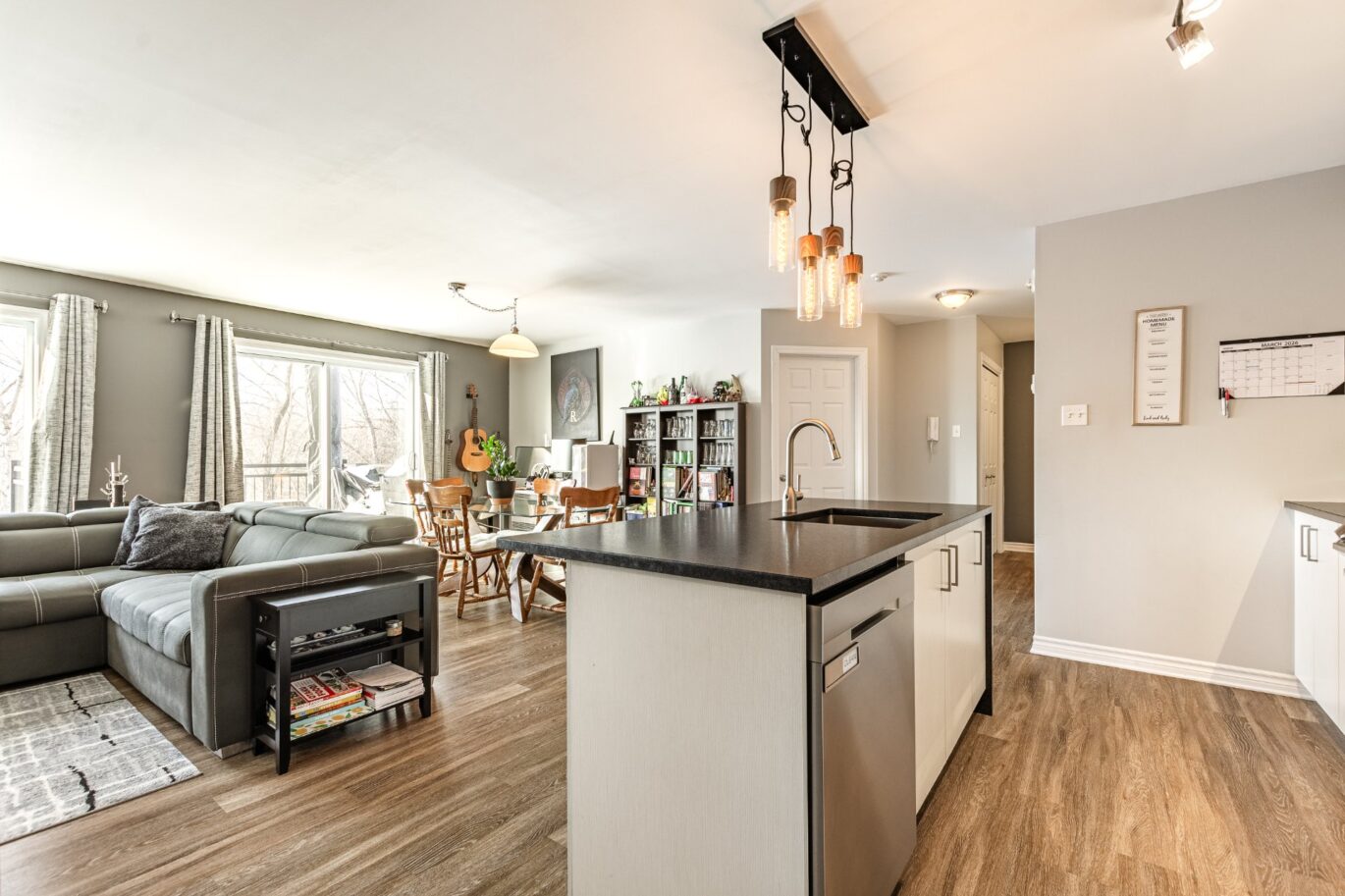 327 Rue Ste-Catherine #402  Saint-Constant (Montérégie)