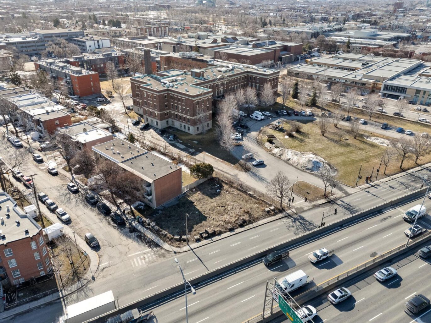 Boul. Crémazie E. #LOT  Montréal (Villeray/Saint-Michel/Parc-Extension) (Montréal)