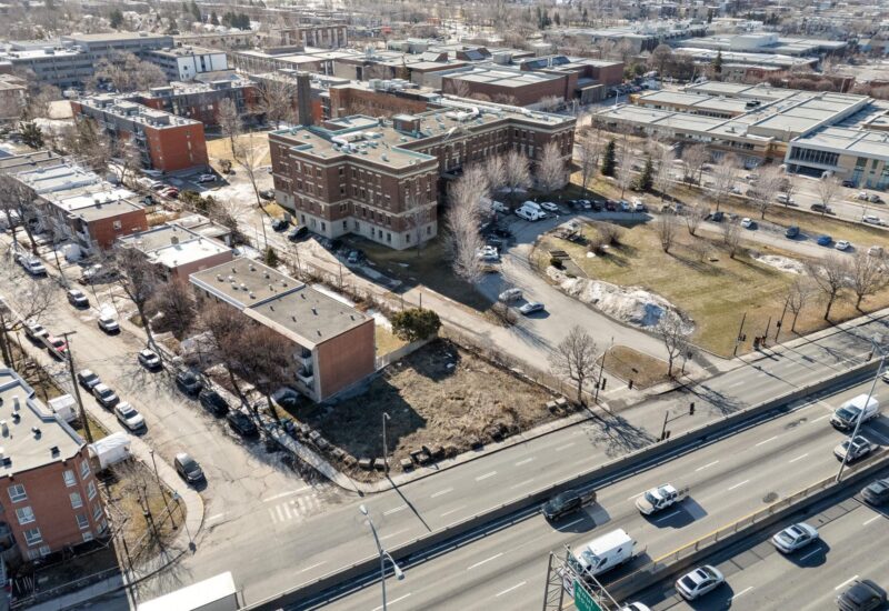 Boul. Crémazie E. #LOT  Montréal (Villeray/Saint-Michel/Parc-Extension) (Montréal)
