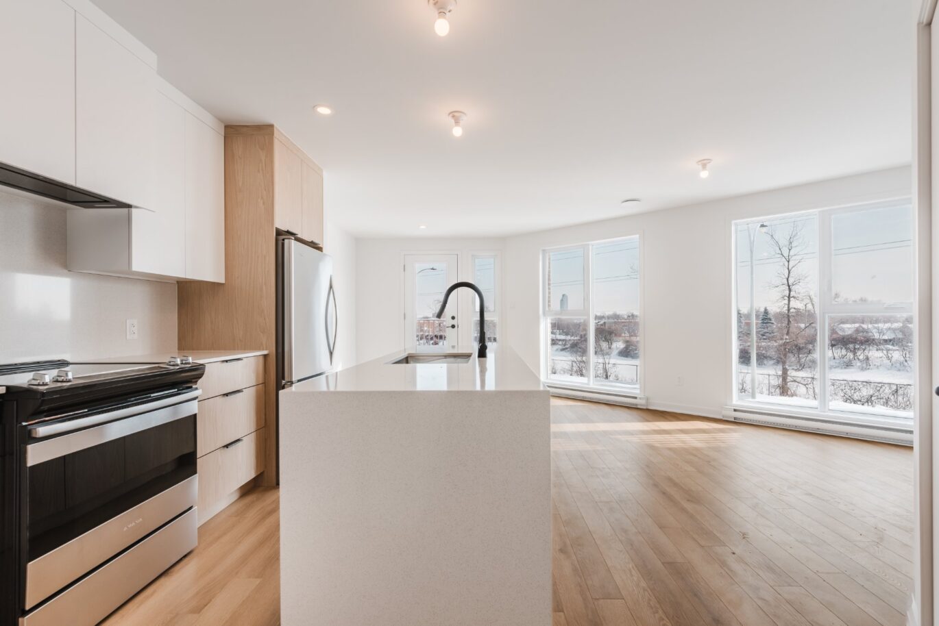 6777 Boul. De La Vérendrye  Montréal (Le Sud-Ouest) (Montréal)