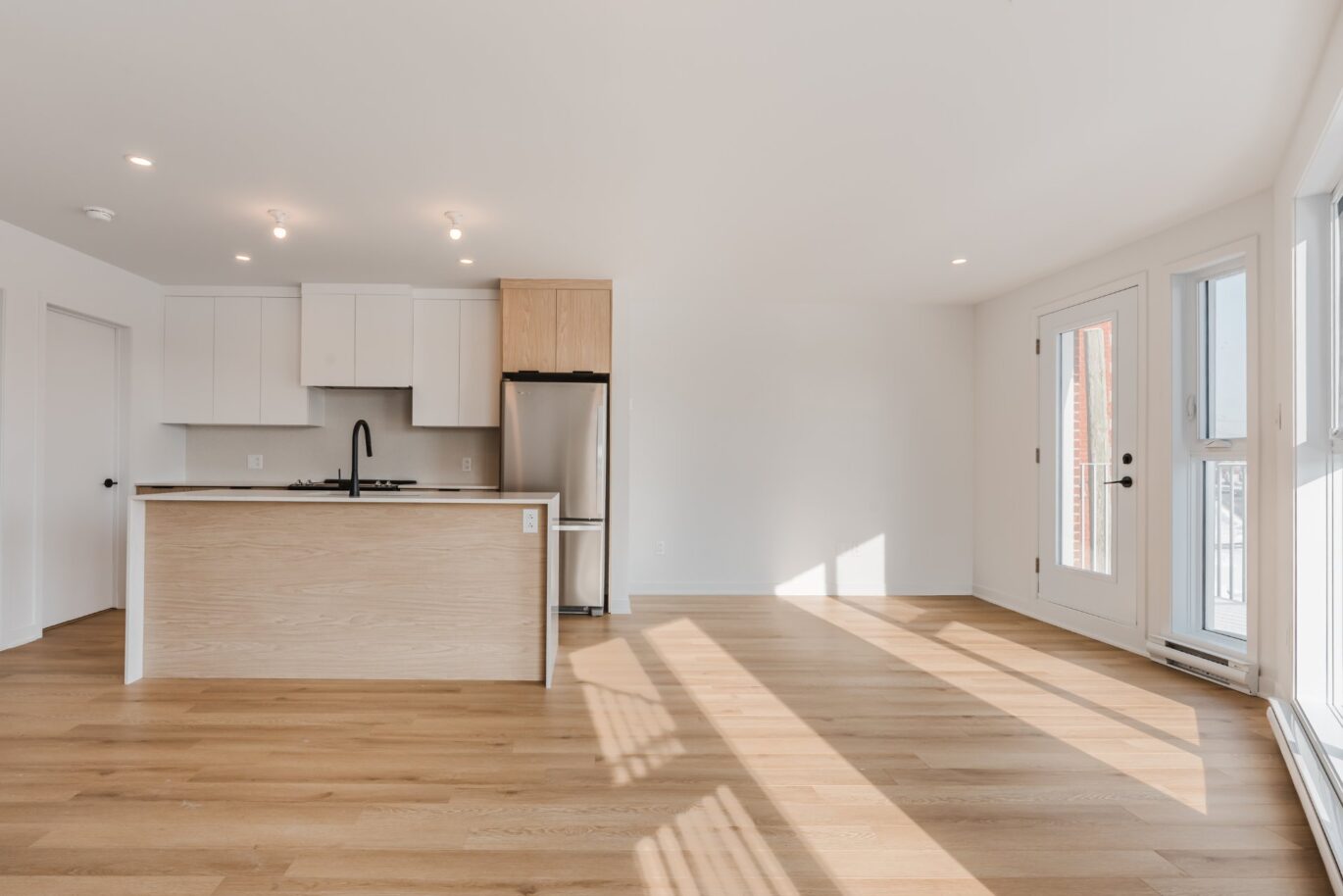 6777 Boul. De La Vérendrye  Montréal (Le Sud-Ouest) (Montréal)