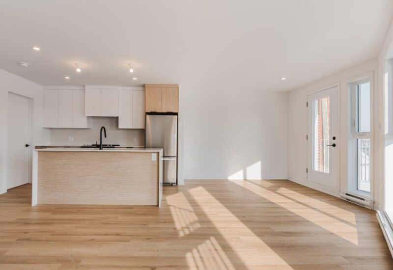 6777 Boul. De La Vérendrye  Montréal (Le Sud-Ouest) (Montréal)