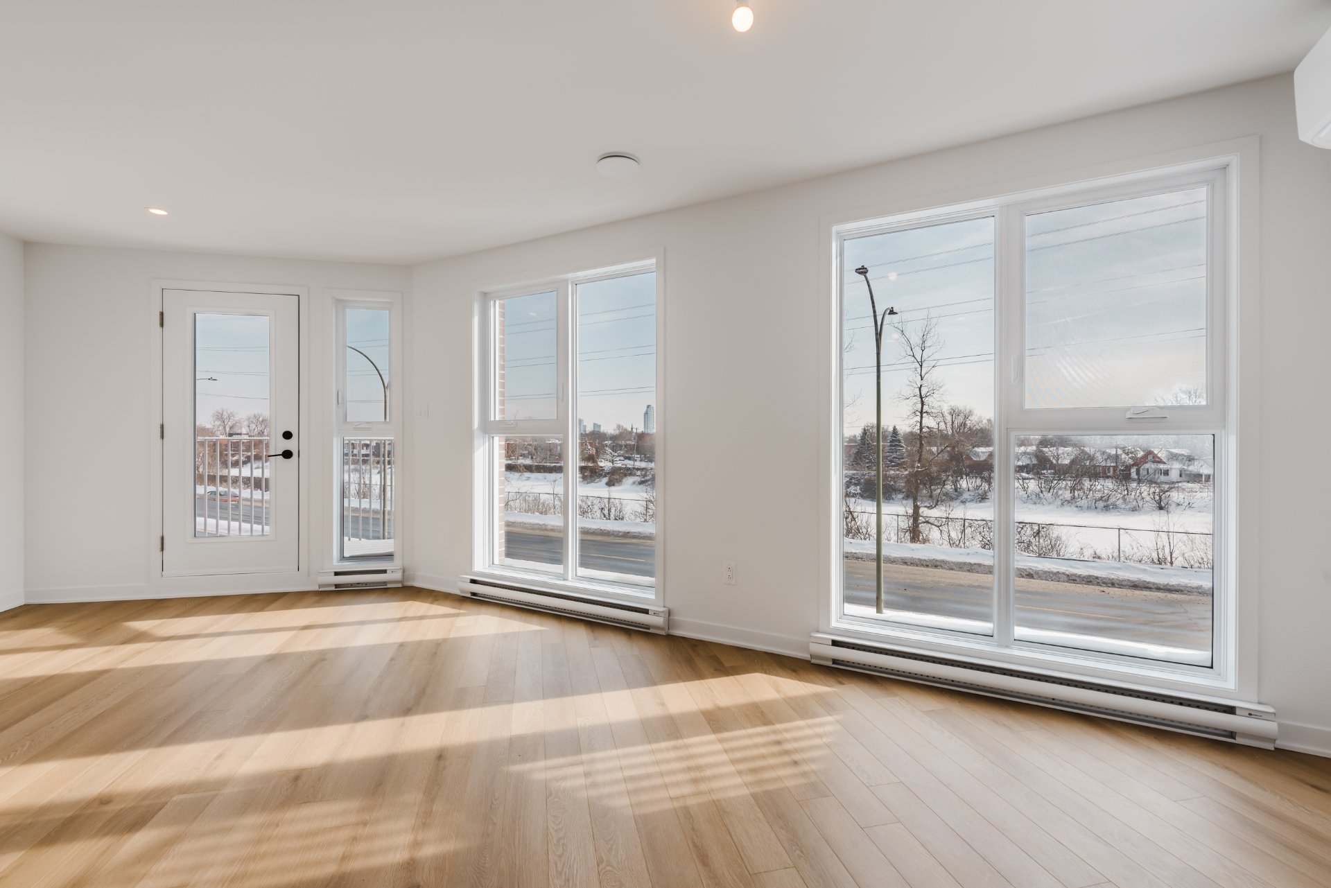 Montréal  - Appartement 7 Pi&egrave;ces, 1 Chambre - picture 9