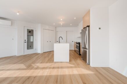 6777 Boul. De La Vérendrye  Montréal (Le Sud-Ouest) (Montréal)