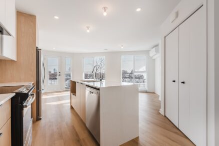 6777 Boul. De La Vérendrye  Montréal (Le Sud-Ouest) (Montréal)