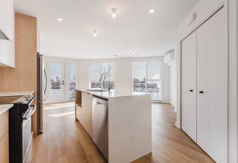 6777 Boul. De La Vérendrye  Montréal (Le Sud-Ouest) (Montréal)