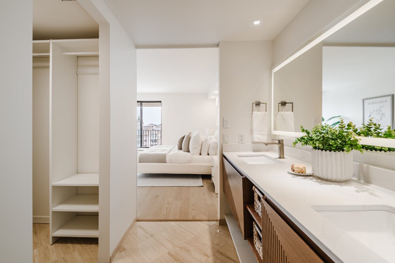 6100 Ch. Deacon #11F  Montréal (Côte-des-Neiges/Notre-Dame-de-Grâce) (Montréal)