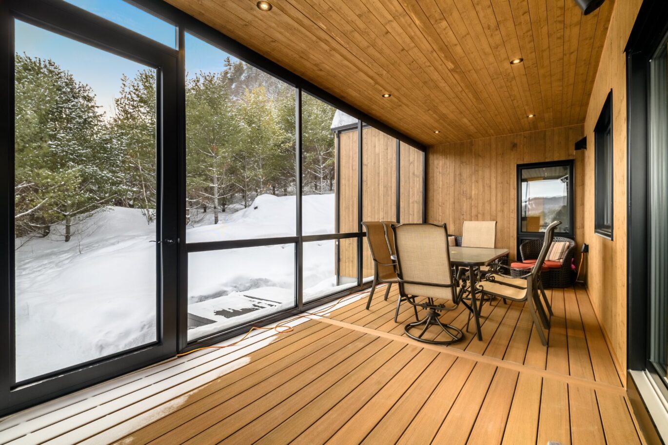 2450 Ch. de l&rsquo;Étang  Sainte-Adèle (Laurentides)