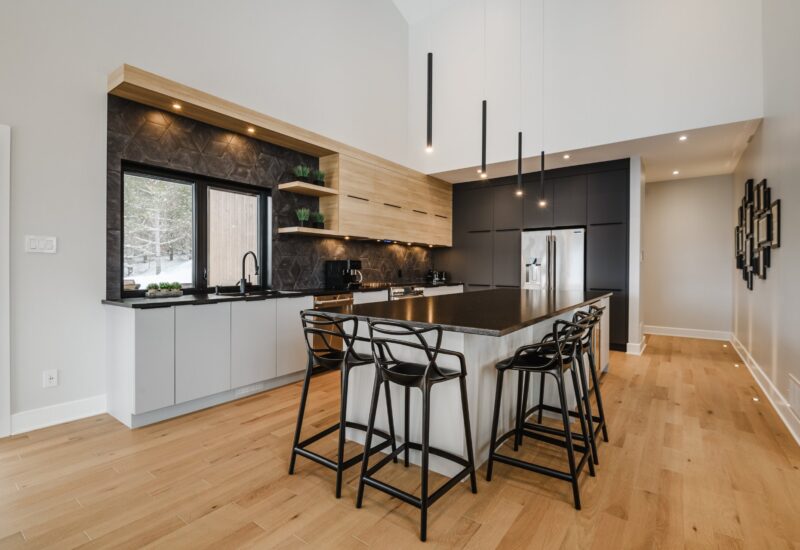 2450 Ch. de l&rsquo;Étang  Sainte-Adèle (Laurentides)