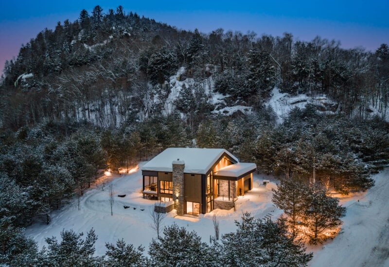 2450 Ch. de l&rsquo;Étang  Sainte-Adèle (Laurentides)