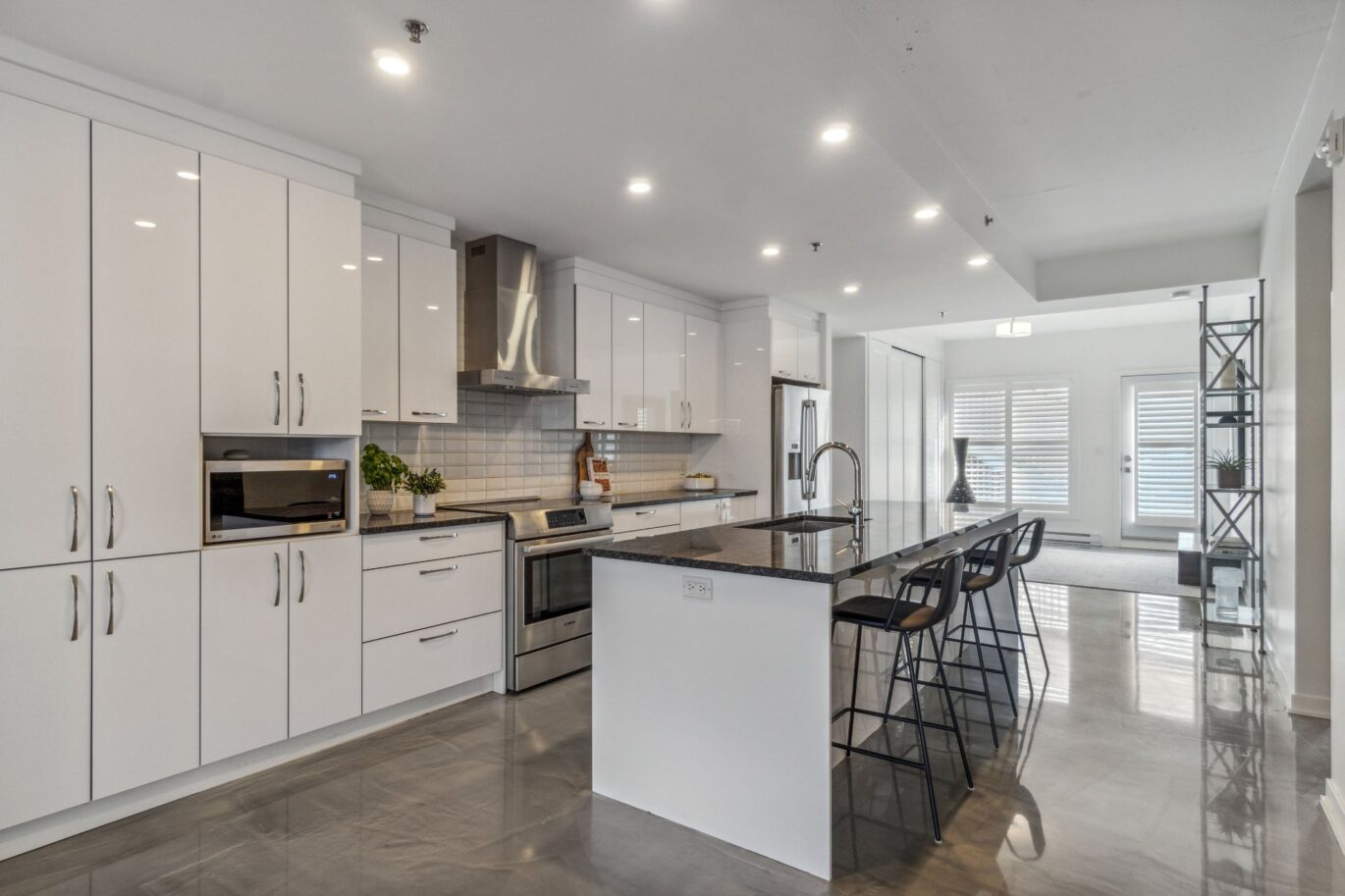 75 Av. des Pins E. #403  Montréal (Le Plateau-Mont-Royal) (Montréal)