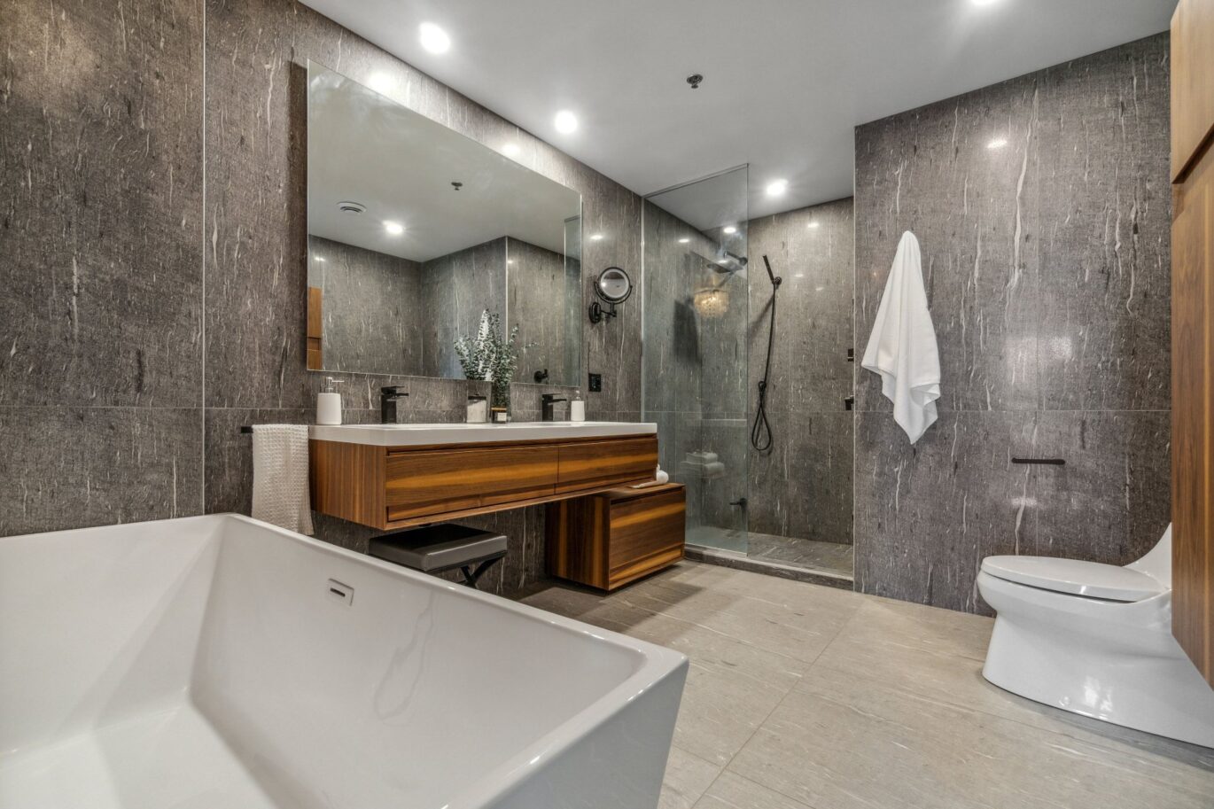 75 Av. des Pins E. #403  Montréal (Le Plateau-Mont-Royal) (Montréal)