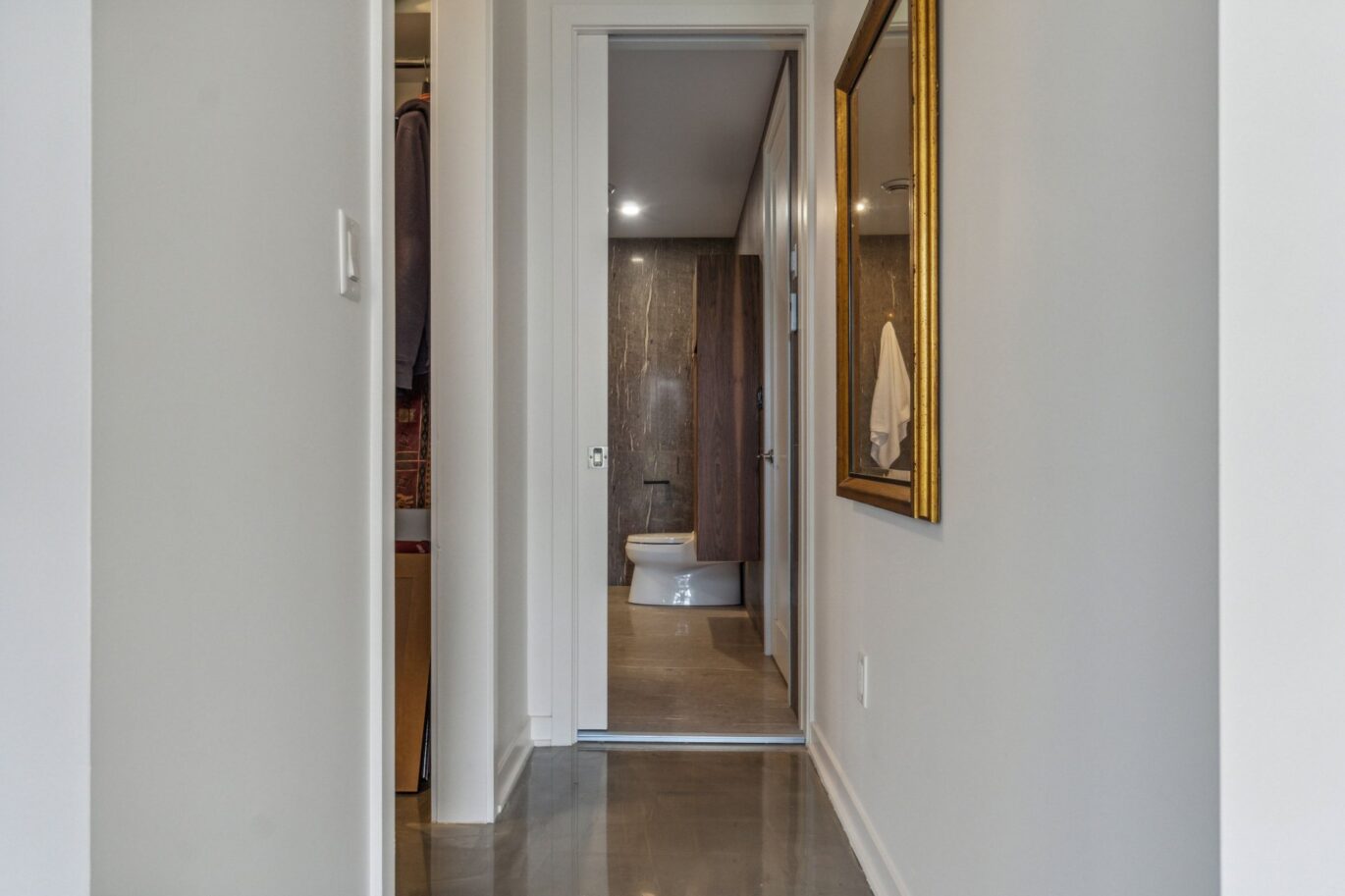 75 Av. des Pins E. #403  Montréal (Le Plateau-Mont-Royal) (Montréal)