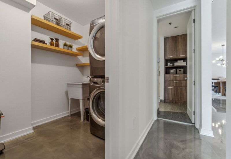 75 Av. des Pins E. #403  Montréal (Le Plateau-Mont-Royal) (Montréal)