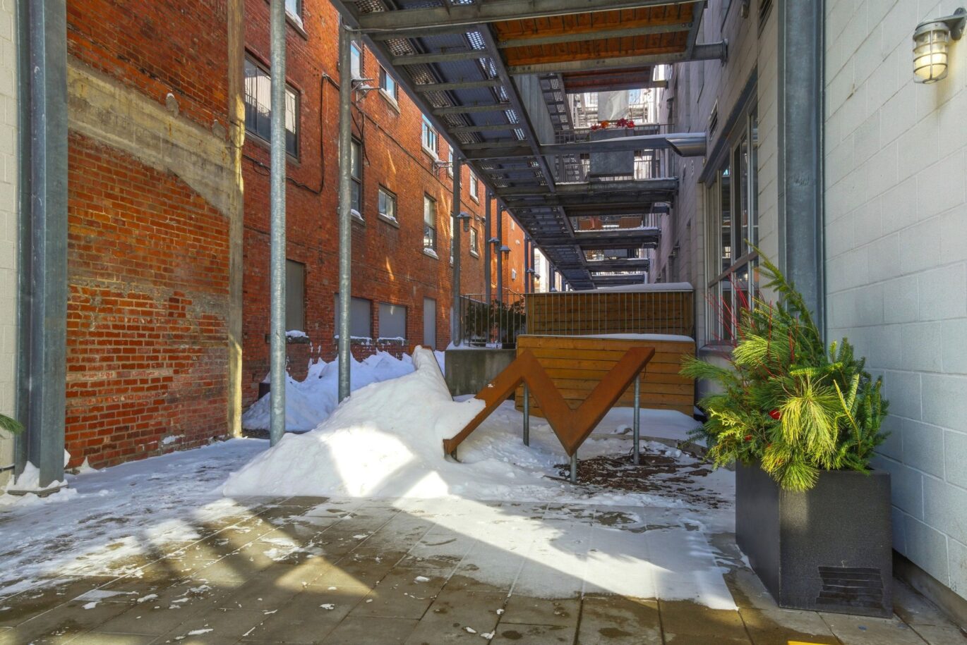 75 Av. des Pins E. #403  Montréal (Le Plateau-Mont-Royal) (Montréal)