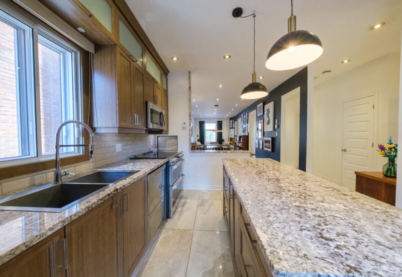 8002 Rue St-Dominique  Montréal (Villeray/Saint-Michel/Parc-Extension) (Montréal)