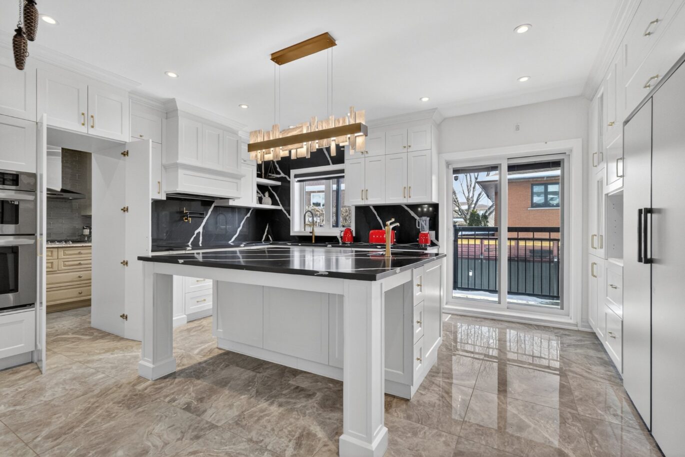 10 Rue Applewood  Hampstead (Montréal)