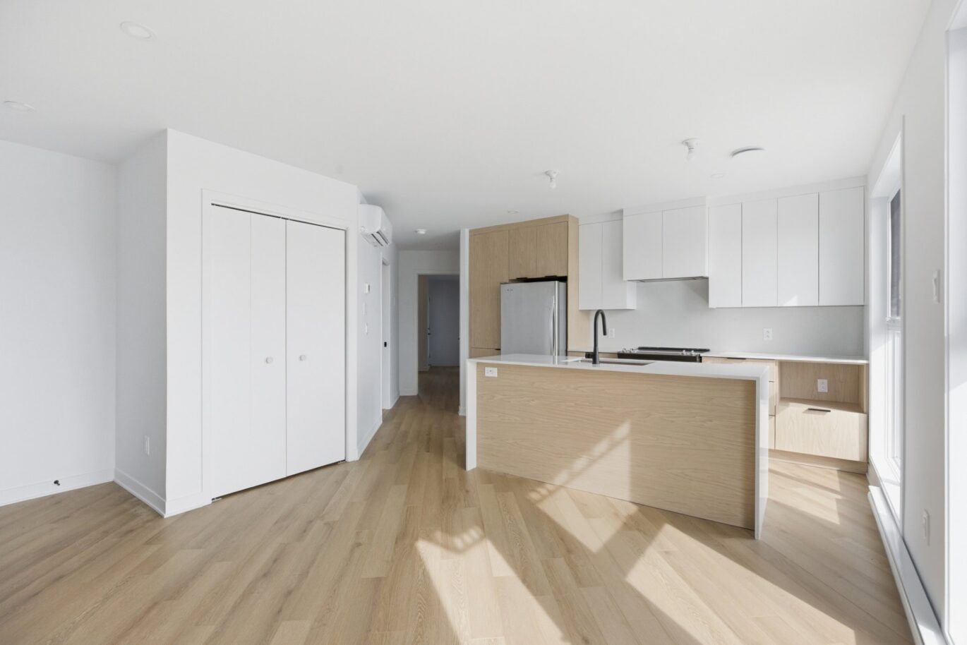 6793 Boul. De La Vérendrye  Montréal (Le Sud-Ouest) (Montréal)